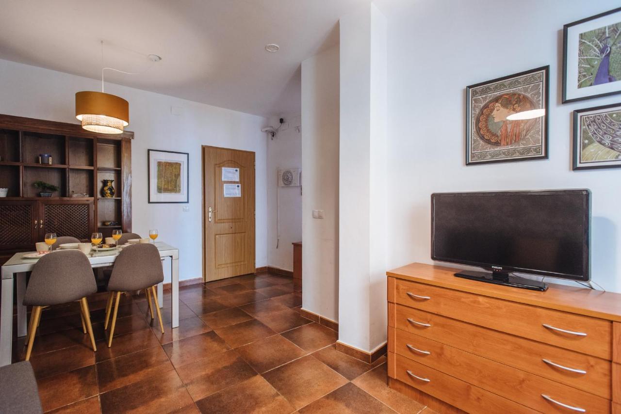 Homeyseville- Bright Apartment At Santa Cruz 6 Pax, Parking Optional Exterior photo